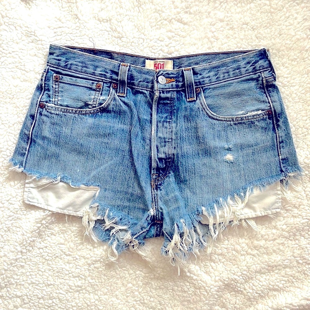 Levi’s 501 Cutoff Shorts